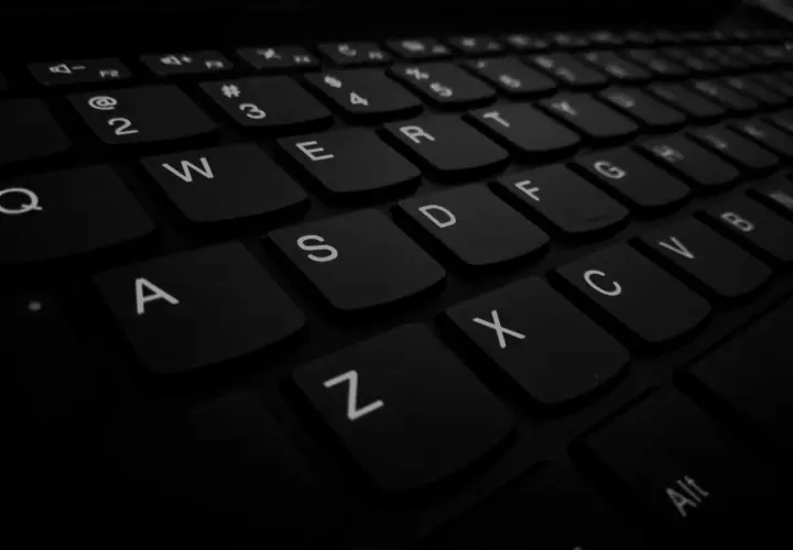 Nie działa klawiatura? Sprawdź te skuteczne sposoby na naprawę