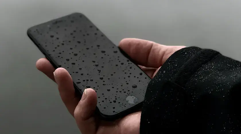 Czy iPhone 13 Mini jest wodoszczelny? Odkryj prawdę o IP68