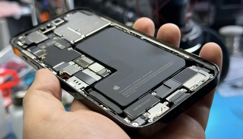 Jak naprawić ładowarkę iPhone i uniknąć problemów z ładowaniem