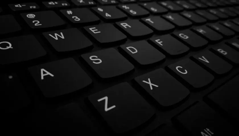 Nie działa klawiatura? Sprawdź te skuteczne sposoby na naprawę